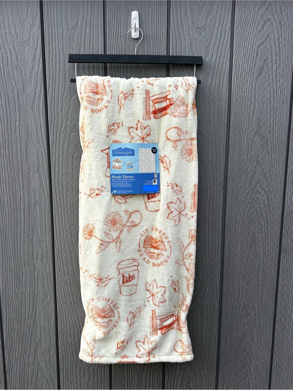 Gilmore Girls Luke’s Diner Fall Plush Throw Blanket NWT